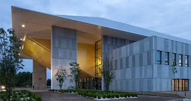 Exterieur du palais des congres d'Agen Agora